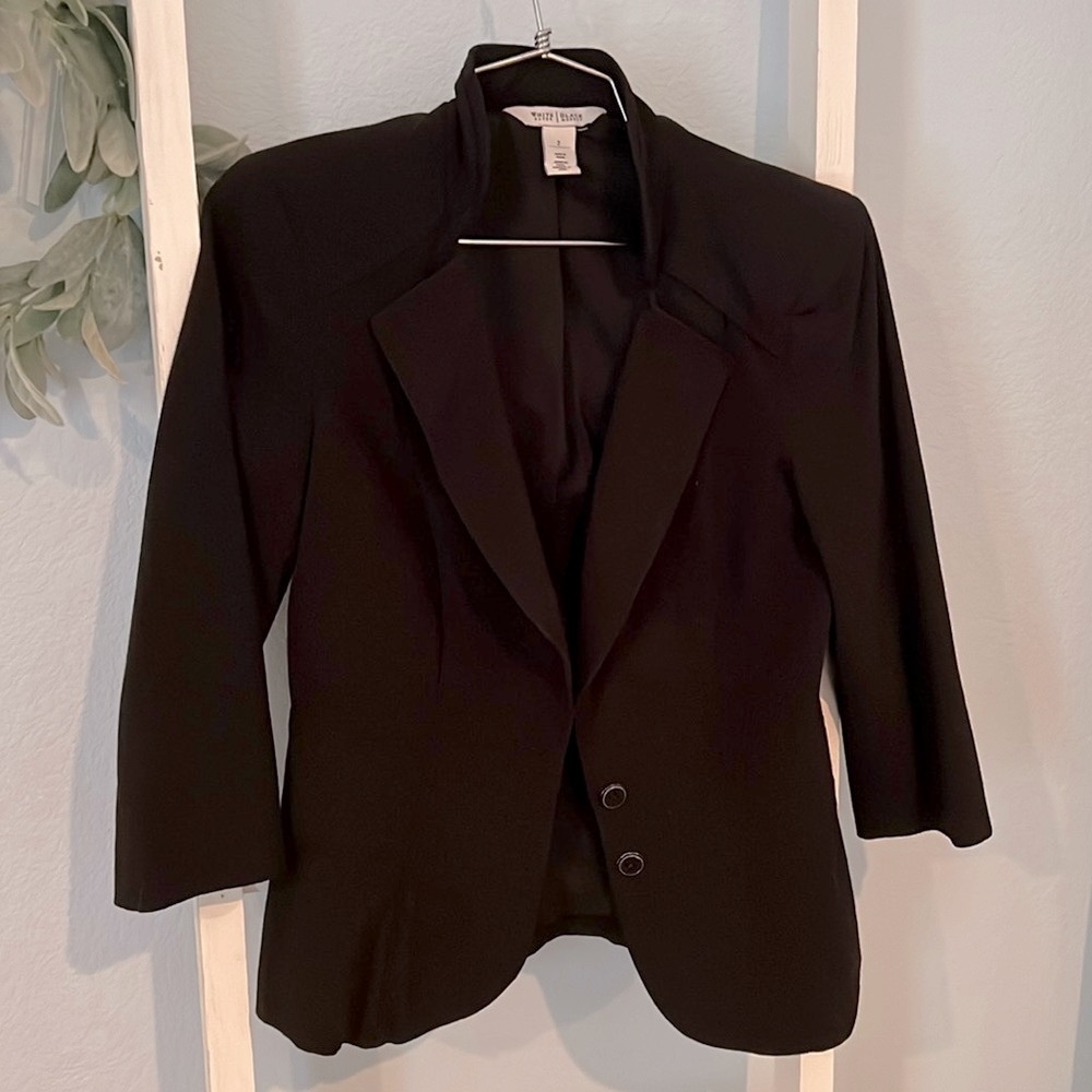 WHBM Cropped Fitted Blazer